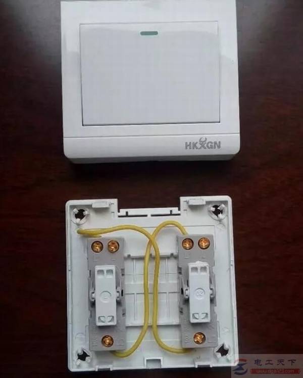 用三个开关控制一盏灯该怎么接线