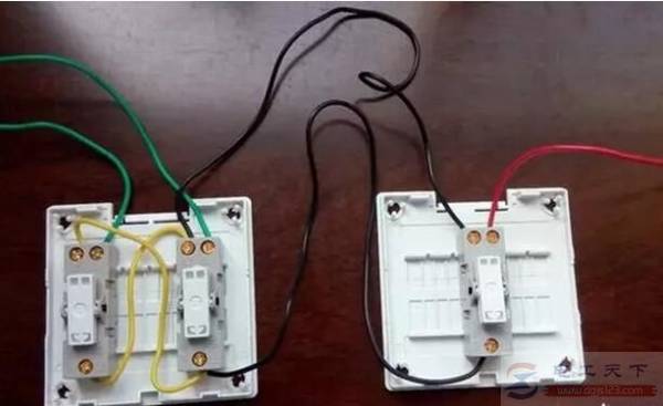 用三个开关控制一盏灯该怎么接线