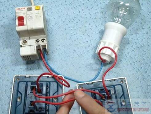 一灯单控与一灯双控及一灯三控的接线方法