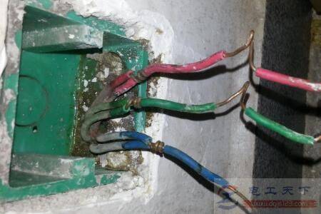 电灯零线接地时电灯会亮吗?