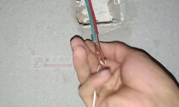 电线穿线机:怎么用怎么好,电工穿线必备神器