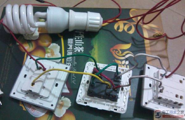 【多图】一灯三控开关接线图