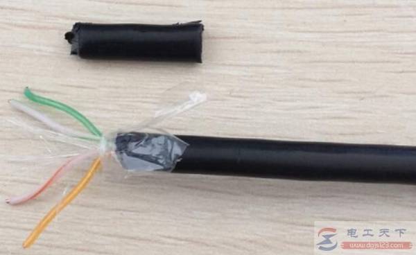 四芯网线正确接入水晶头的方法,选好网线线芯与压好网线线皮