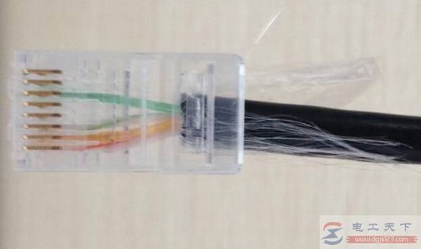 四芯网线正确接入水晶头的方法,选好网线线芯与压好网线线皮