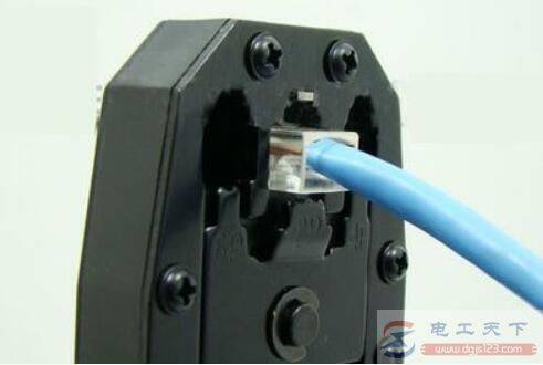 网线水晶头怎么接,T568B网线水晶头接法全过程(多图)