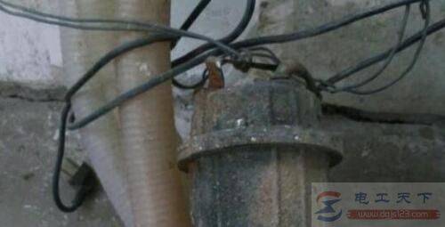 220V的潜水泵改成12V是否可行