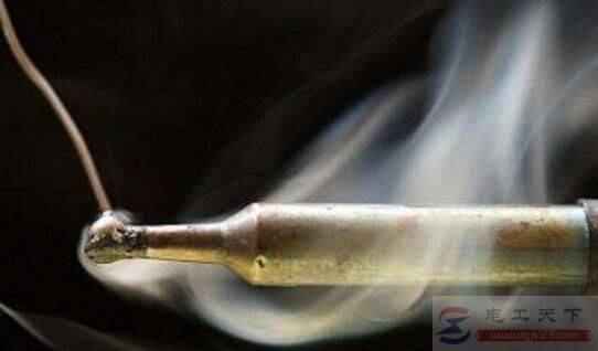 怎么使用和维护电子电路锡焊工具电烙铁?