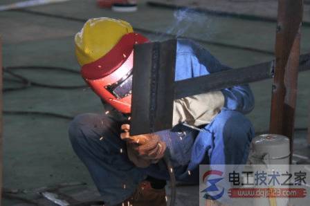 手工电弧焊触电事故的安全防范措施