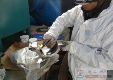 电动机轴承体磨损怎么办,应怎么维修?