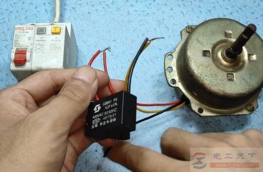 三线单相电机怎么接线,从电机正反转原理上来看明白