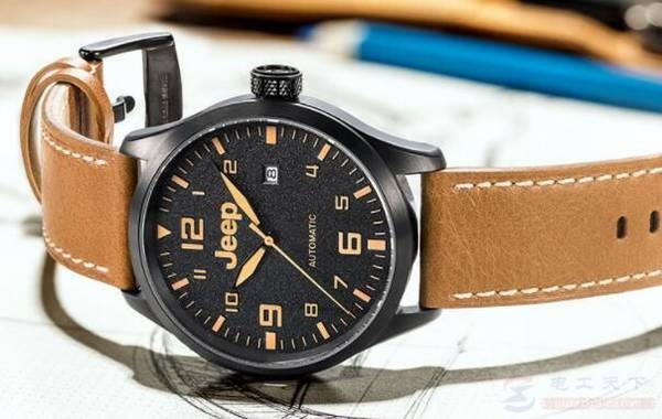 石英表的电池寿命多久,手表换电池的最佳时间是多久