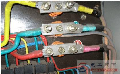 三相电变两相电怎么接线,三相电变两相电的接线图