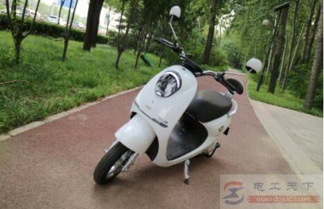 雅迪电动车与绿源电动车哪个质量好,十多年维修师傅告诉你答案