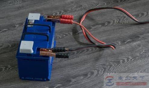 电动车加了两组电瓶续航反而减弱是什么原因