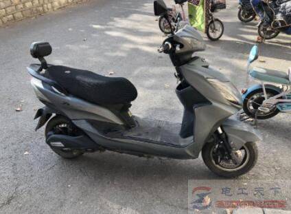 阿米尼电动车车架号在什么位置