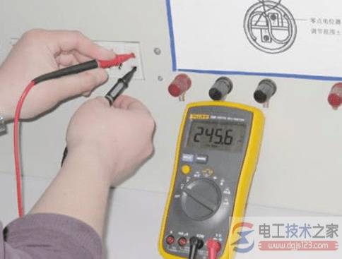 万用表怎么测电阻,万用表测电阻三步搞定(图文)