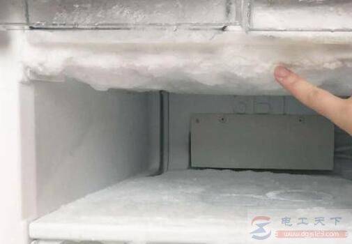 冰箱冰堵后水在什么位置,怎么解决?