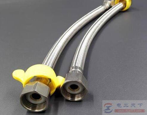 储水式电热水器进水软管漏水怎么办?