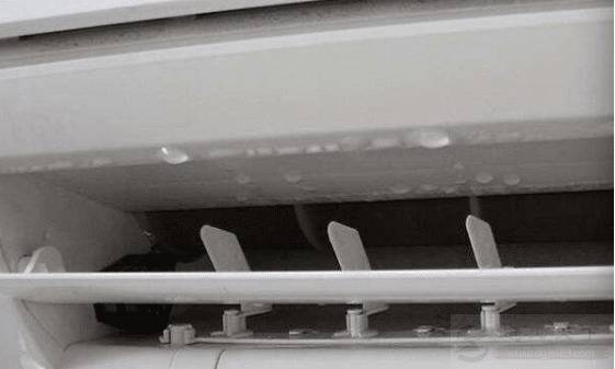 空调室内机排水管出口处滴水的原因及处理方法