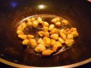 鸡粒炒西兰花梗