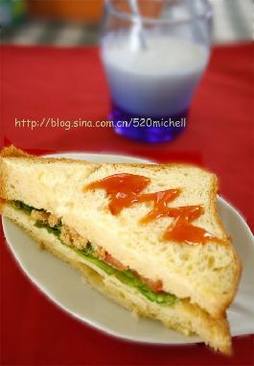 鸡蛋肉松三文治 鸡蛋肉松三文治