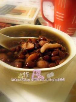 团年饭之饭后甜品——莲子百合红豆沙 团年饭之饭后甜品——莲子百合红豆沙