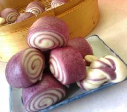 紫薯双色馒头(中种+不皱皮的两段蒸法) 紫薯双色馒头(中种+不皱皮的两段蒸法)