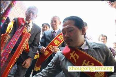 梦见已故的父亲 梦见死去的父亲