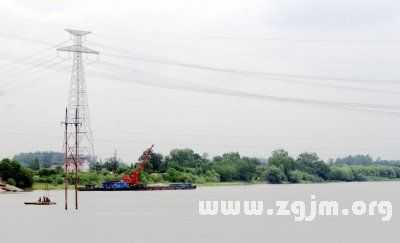 梦见乘坐装满宝石的船