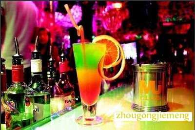 梦见鸡尾酒