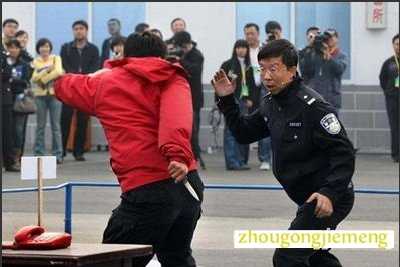 梦见跟歹徒搏斗