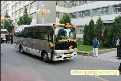 梦见被灵车超过去