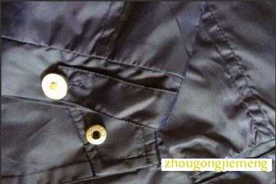 梦见衣扣掉下来