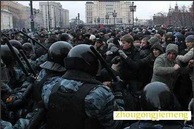 梦见骚乱 动乱 暴动