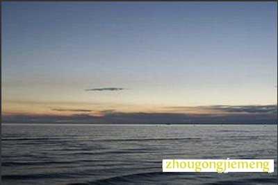 梦见向冬天荒凉的海上远望